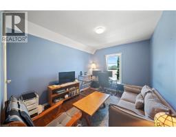 95 KING Street W - 32