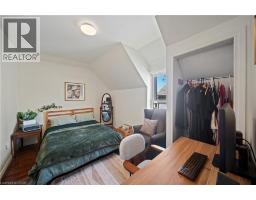 95 KING Street W - 34