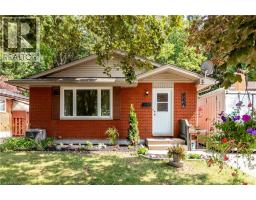 140 ARROWHEAD Crescent - 1