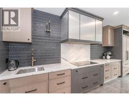 2060 LAKESHORE Road UnitNo. 202 - 7