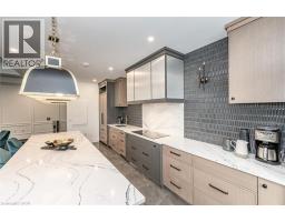 2060 LAKESHORE Road UnitNo. 202 - 8