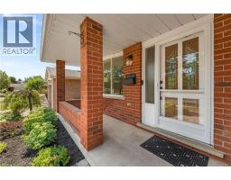 131 BRIERDALE Drive - 41