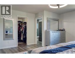264 VINCENT Drive - 26