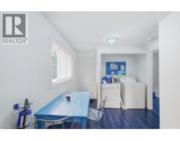 402 MIDWOOD Crescent - 10