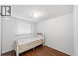 402 MIDWOOD Crescent - 14