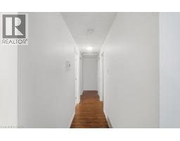 402 MIDWOOD Crescent - 17