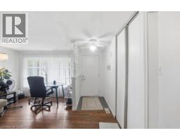 402 MIDWOOD Crescent - 5