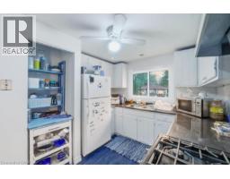 402 MIDWOOD Crescent - 7