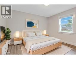 290 MELROSE Avenue - 17