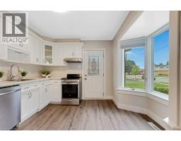 290 MELROSE Avenue - 6