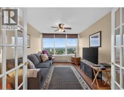 75 QUEEN Street N UnitNo. 1606 - 25