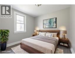 156 ADELINE Avenue - 14
