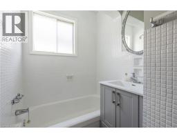 156 ADELINE Avenue - 16
