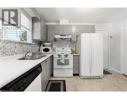 225 SILVERBIRCH Boulevard - 12