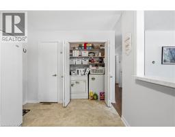 225 SILVERBIRCH Boulevard - 17