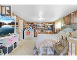 591 MOHAWK Road W - 25
