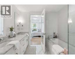 2060 LAKESHORE Road UnitNo. 310 - 25