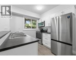 211 VERONICA Drive UnitNo. 8 - 6