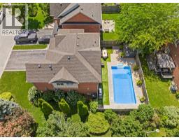 33 DEWSBURY Way - 38
