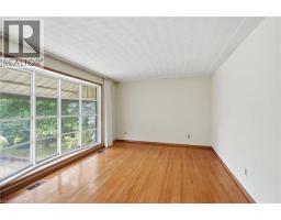 44 MCDONALD Court - 5