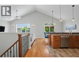 12 SILVERWOOD Avenue - 15