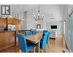 12 SILVERWOOD Avenue - 19