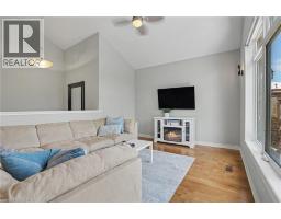 12 SILVERWOOD Avenue - 20