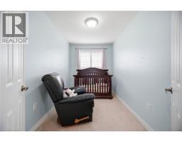 79 GARINGER Crescent - 33