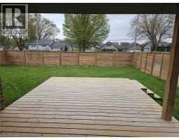 4 LIVINGSTON Drive - 44