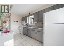 22 MOUNTFORD Drive - 11