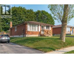 22 MOUNTFORD Drive - 2