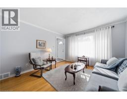 22 MOUNTFORD Drive - 8