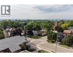 47 BRUCEDALE Avenue E - 48