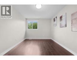 421 BAIRSTOW Crescent - 19