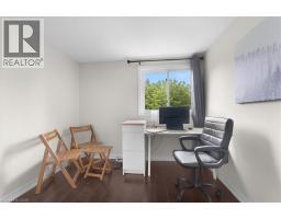 421 BAIRSTOW Crescent - 21