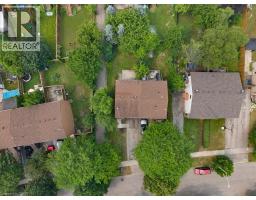 421 BAIRSTOW Crescent - 32