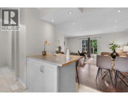 421 BAIRSTOW Crescent - 6