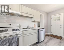 35 DUNDAS Street - 10