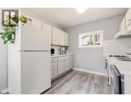 35 DUNDAS Street - 11