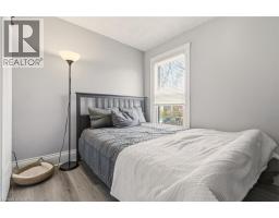 35 DUNDAS Street - 20