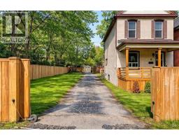 35 DUNDAS Street - 26