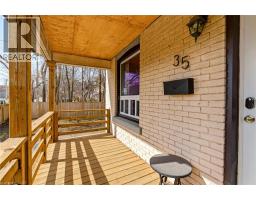 35 DUNDAS Street - 27