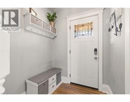 35 DUNDAS Street - 3