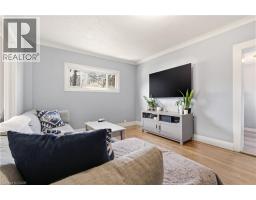 35 DUNDAS Street - 7