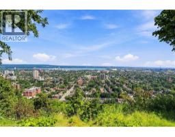 174 MOUNTAIN PARK Avenue UnitNo. 2W - 14