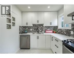 7 PUTNEY Road - 13
