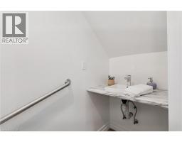 21 KERMAN Avenue - 21