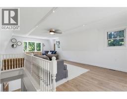 21 KERMAN Avenue - 26