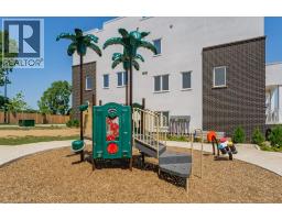 3 VISIONARY Avenue - 33