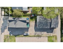202 BREITHAUPT Street - 11